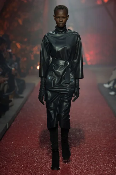Look 5